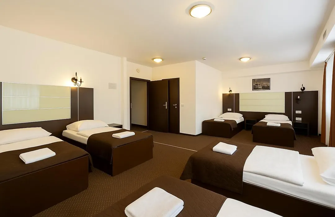 Hotel Junior 2-1